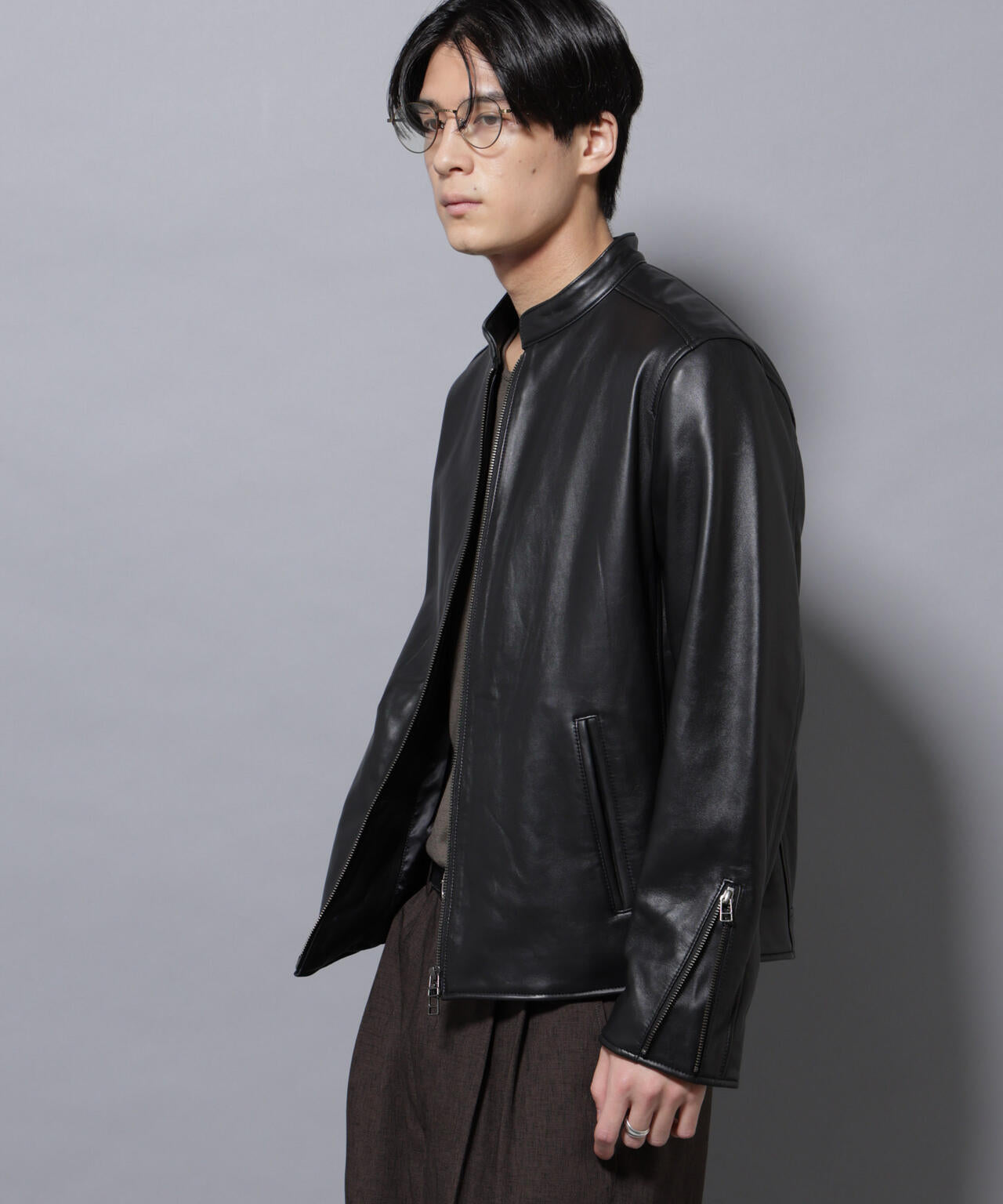 バンドカラーレザーシングルライダースジャケット