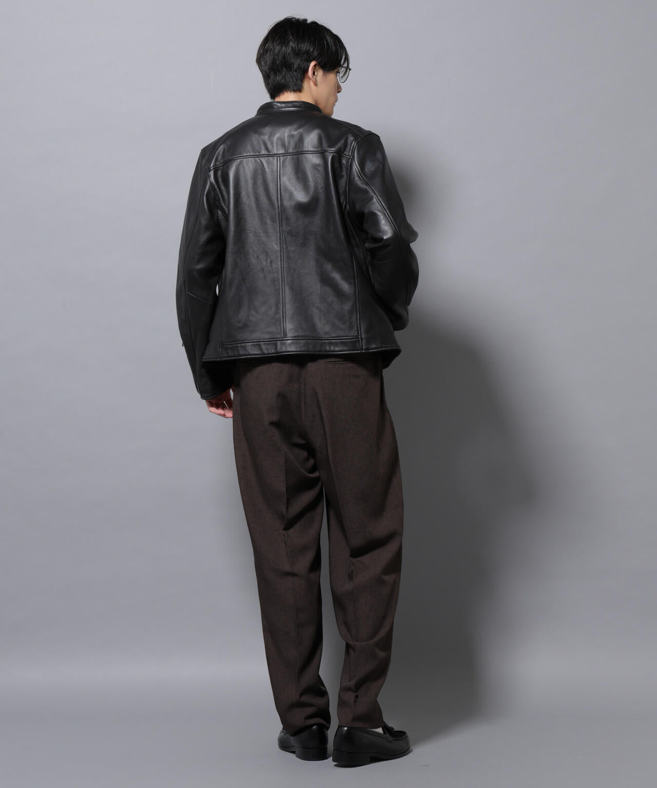 バンドカラーレザーシングルライダースジャケット